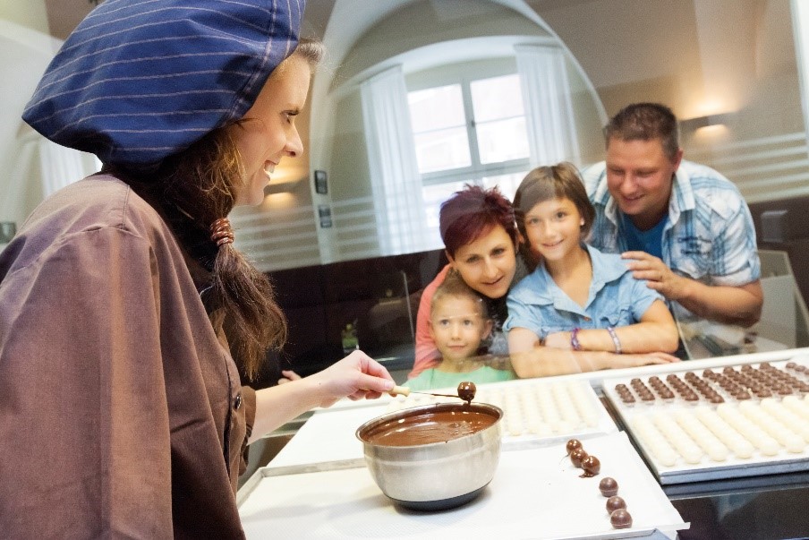 Pralinenherstellung im Schokoguschl